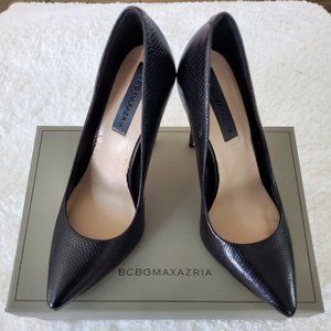 BCBG Maxazria MA-Onnie Heels.  Black Size 6.5M